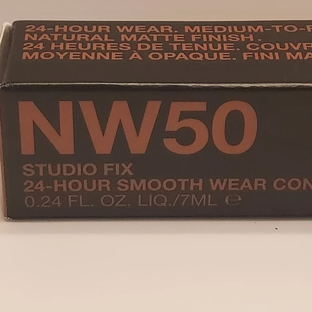 MAC Studio Fix 24-Hour Smooth Wear Concealer *NW 50* / 0.24 oz / New in box
